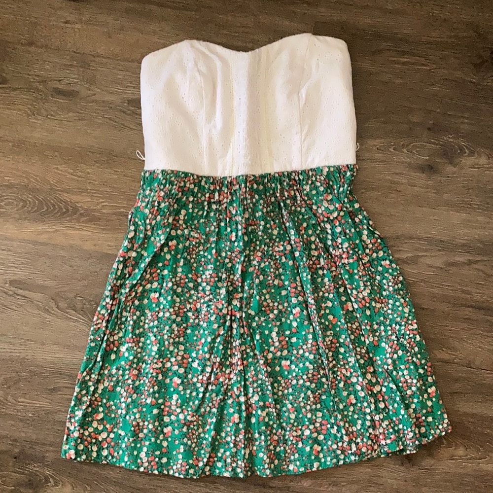 Strapless dress